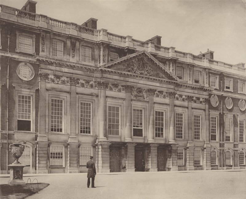 Hampton Court Palace, the East Front  av Charles Latham