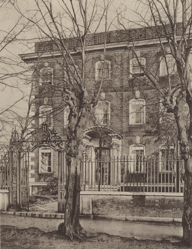 House at Rainham, Essex  av Charles Latham