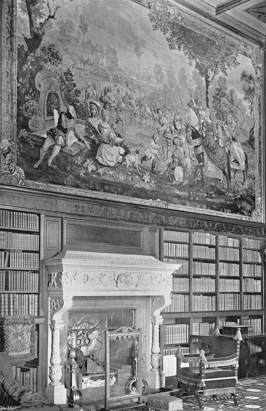 Gobeläng i biblioteket av Charles Latham