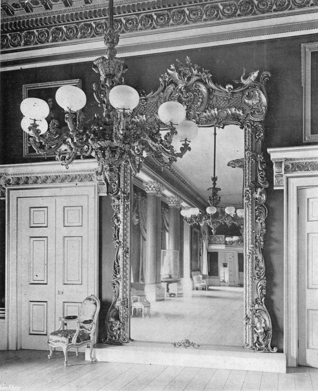 The Ballroom--A Reflection (s/v foto) av Charles Latham