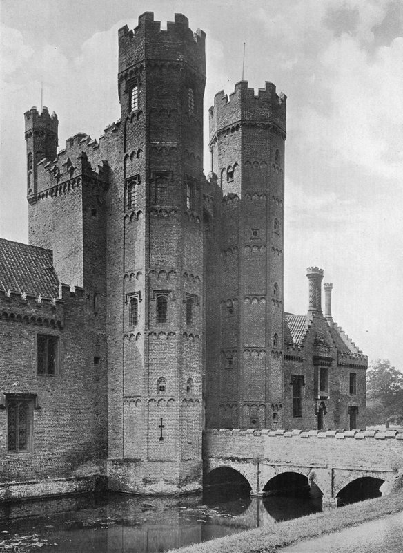 The Great Gate Tower (s/v foto) av Charles Latham