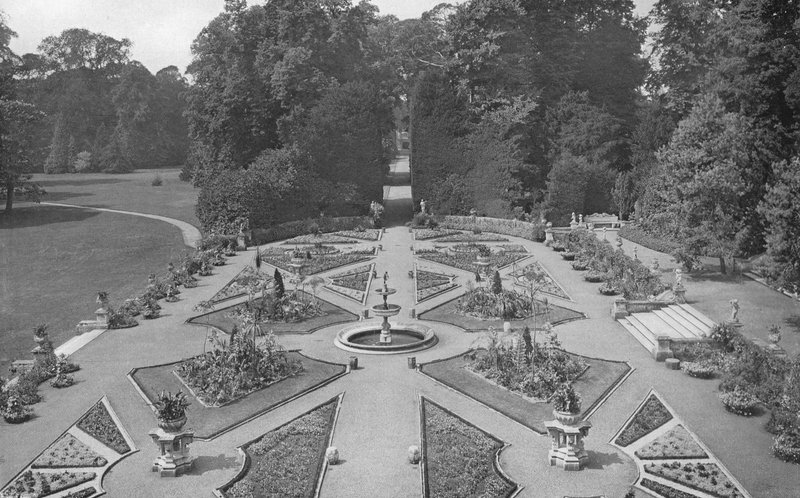 Den italienska trädgården (s/v foto) av Charles Latham