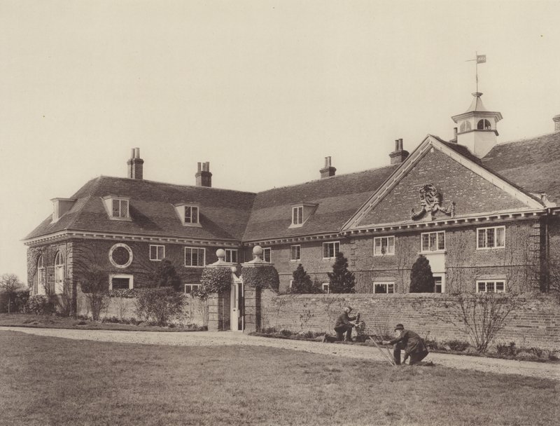 The Lucas Asylum, Wokingham  av Charles Latham