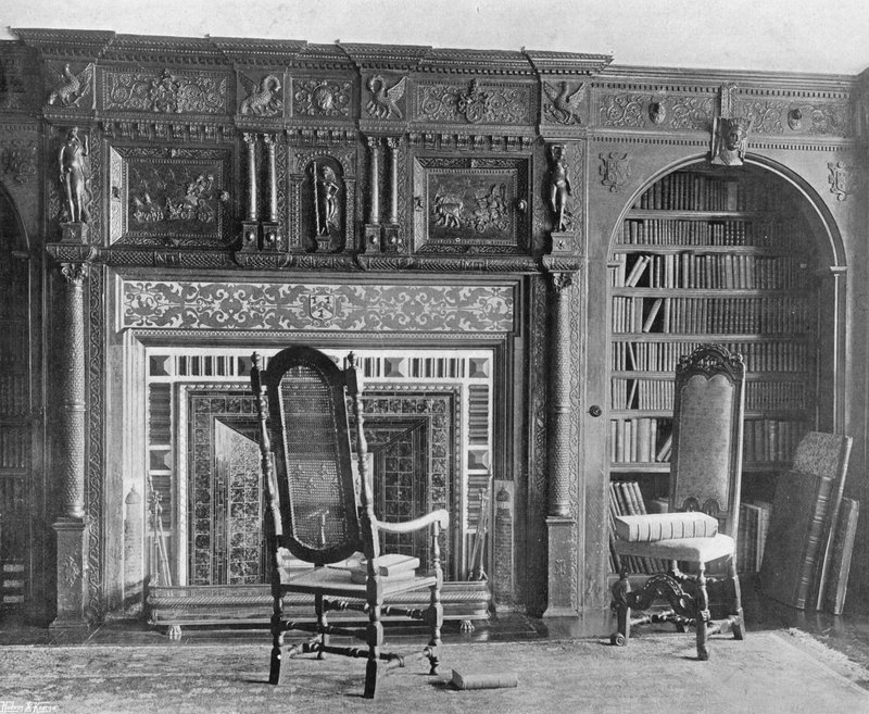 Norra änden av biblioteket av Charles Latham