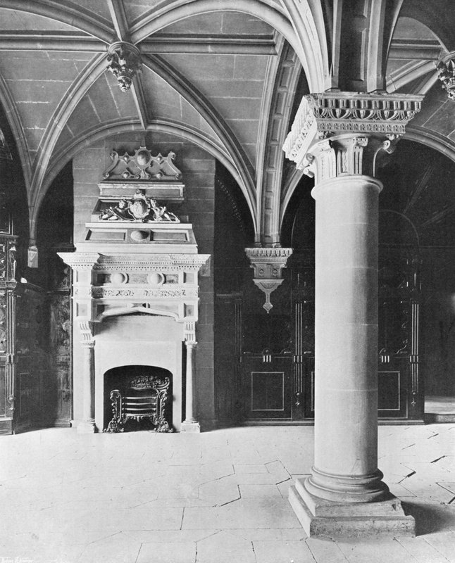 The Pillar-Room (s/v foto) av Charles Latham
