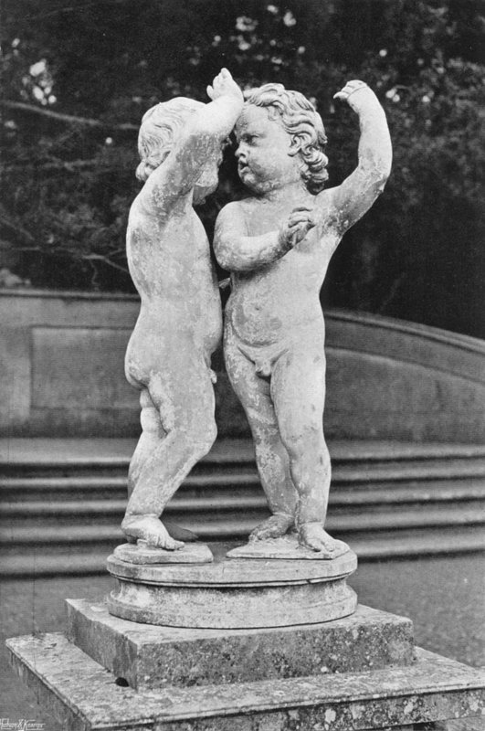 The Quarrel (figurer i bly) (s/v foto) av Charles Latham