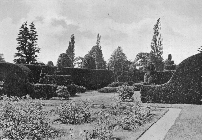 The Yew Garden (s/v foto) av Charles Latham