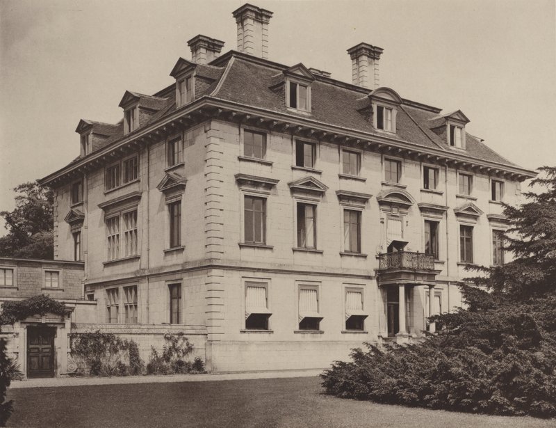 Thorpe Hall, Peterborough, the South Front  av Charles Latham