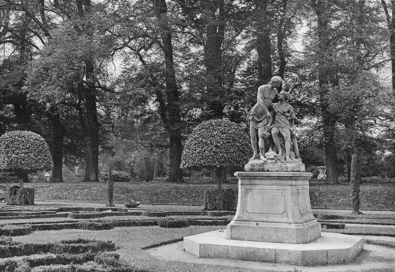 Västra sidan av Södra trädgården av Charles Latham