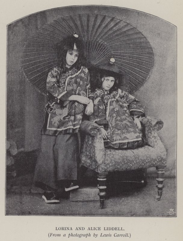 Lorina och Alice Liddell (s/v foto) av Charles Lutwidge Dodgson