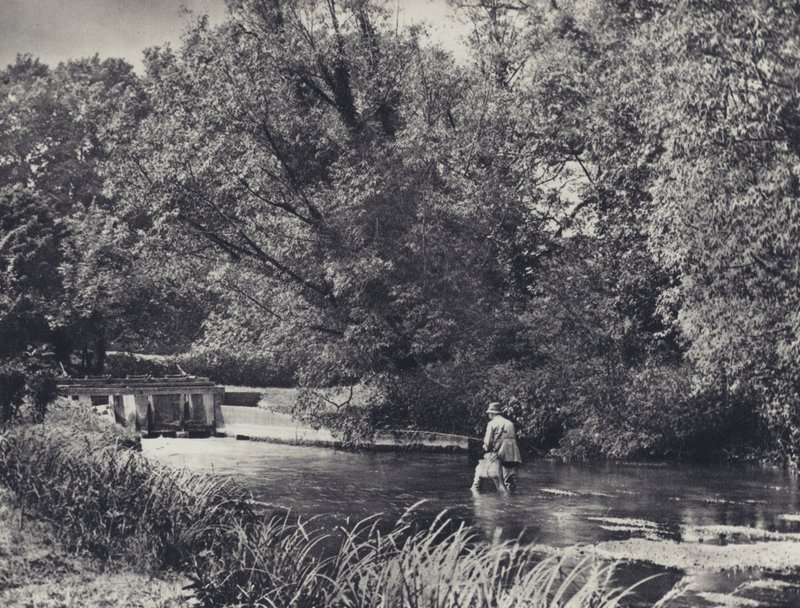 Nedanför kvarnen, nära Andover (svartvitt foto) av Edward Alfred Barton