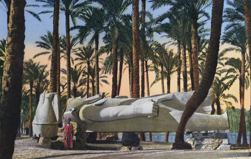 Kairo, Staty av Menphis (färgfoto) av Egyptian Photographer