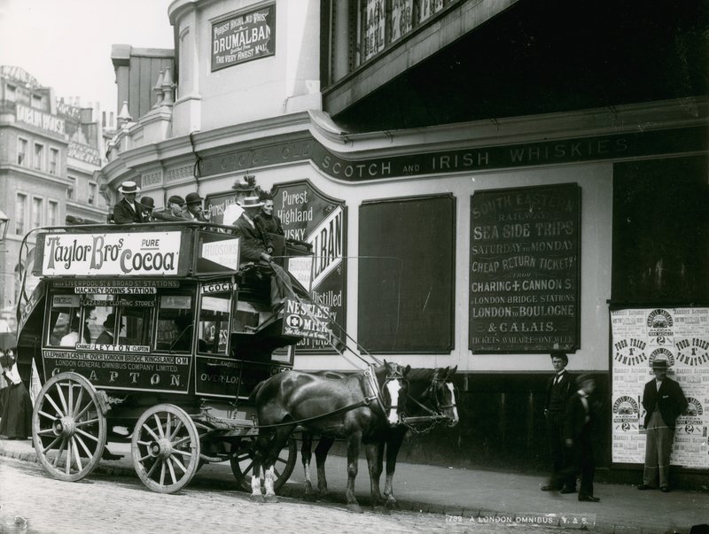 En London Omnibus av English Photographer