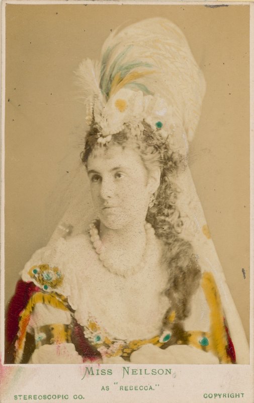 Adelaide Neilson av English Photographer