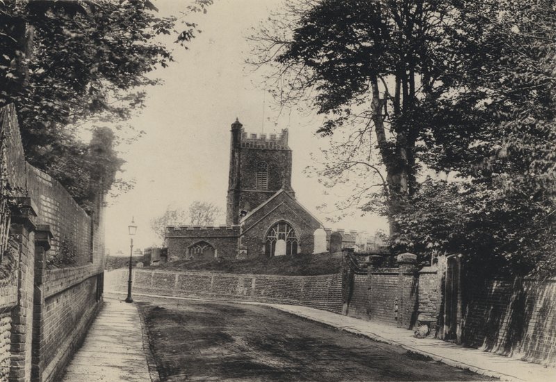 Aldeburgh, Church Hill (s/v foto) av English Photographer