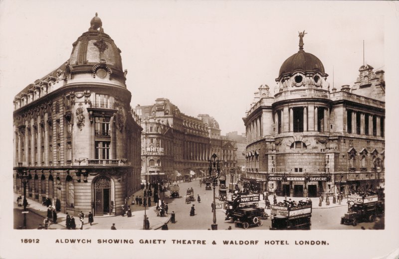 Aldwych, London, Gaiety Theatre, Waldorf Hotel (svartvitt foto) av English Photographer