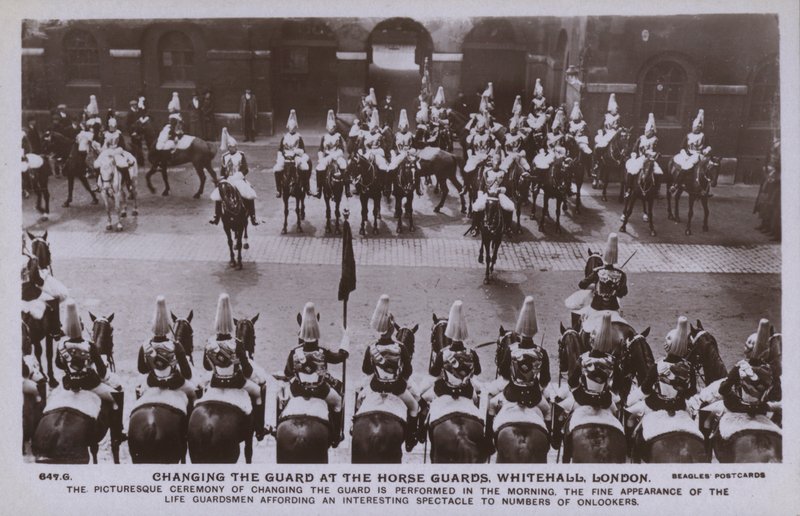 Changing the Guard, Horse Guards, Whitehall, London (s/v foto) av English Photographer