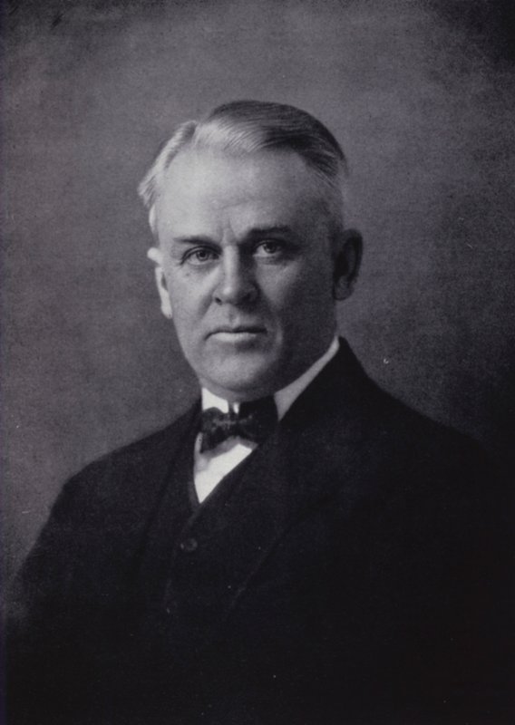 Dr R A Millikan (s/v foto) av English Photographer