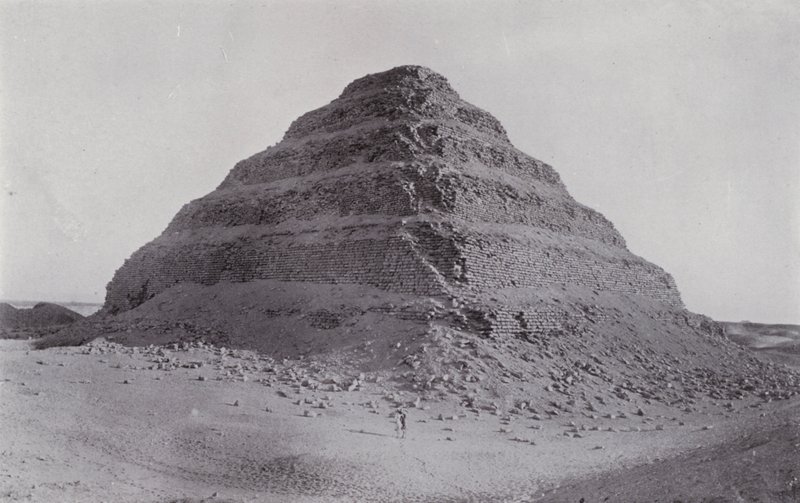 Egypten: Stegpyramiden i Sakkara (s/v foto) av English Photographer