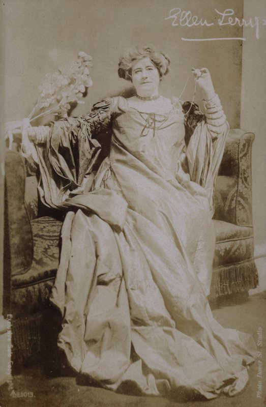 Ellen Terry (s/v foto) av English Photographer