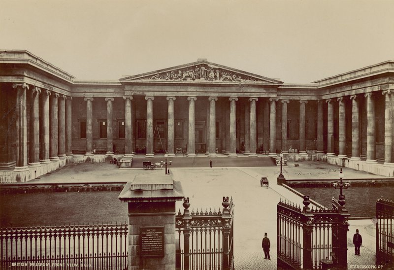 Framifrån av British Museum av English Photographer