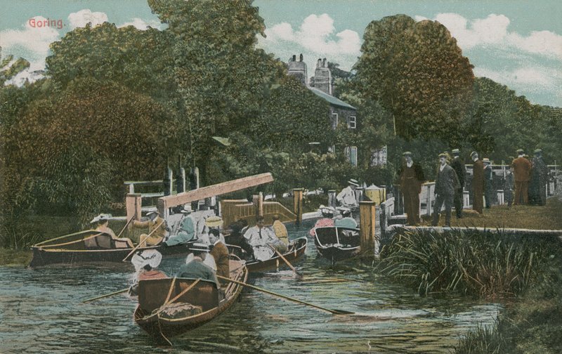 Goring - båtliv på floden. Vykort skickat 1913. av English Photographer