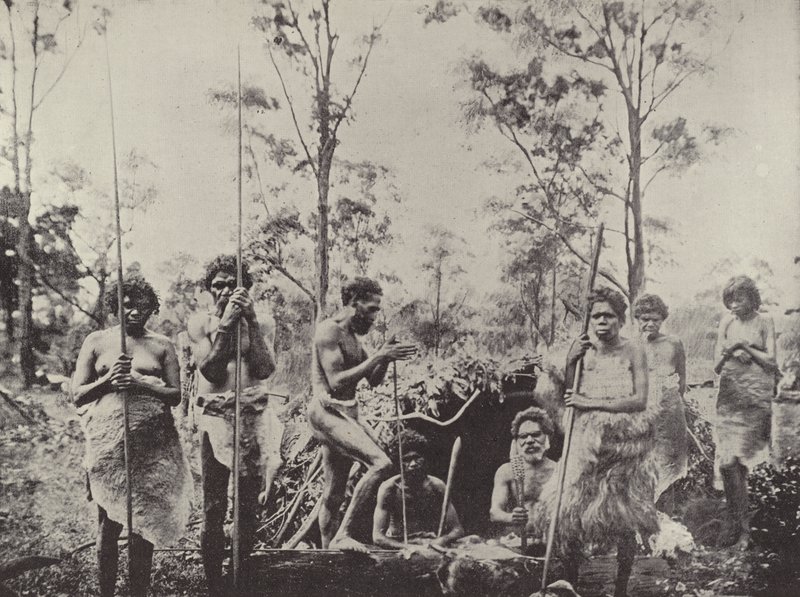 Grupp av aboriginaler i Queensland av English Photographer