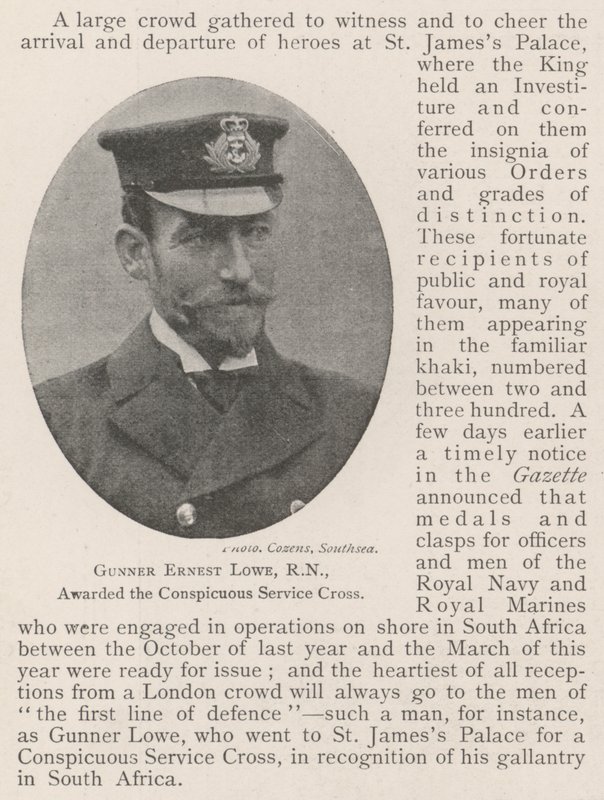 Gunner Ernest Lowe, RN, belönades med Conspicuous Service Cross av English Photographer