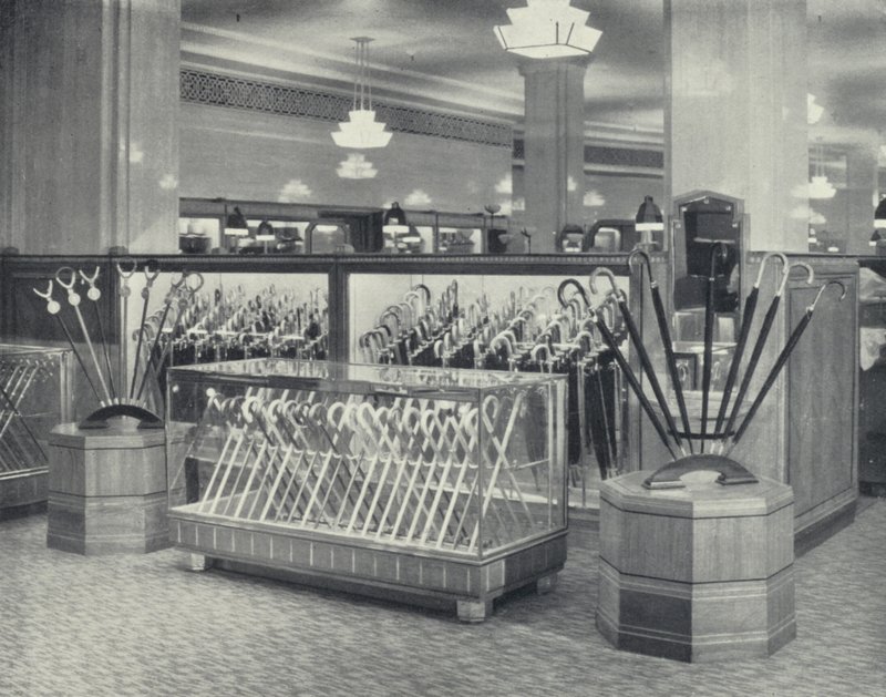 Harrods, paraplydisk (s/v foto) av English Photographer