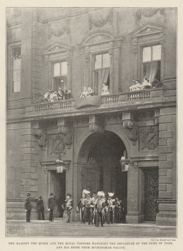 Hennes Majestät Drottningen och de kungliga besökarna tittar på hertigen av Yorks och hans bruds avgång från Buckingham Palace av English Photographer