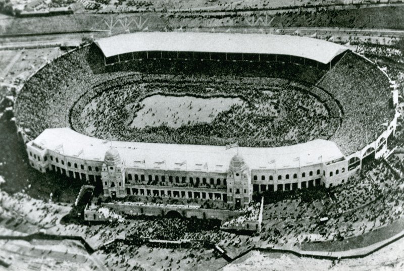 Invasion av stadion för den första Wembley Cup-finalen, 1923 av English Photographer