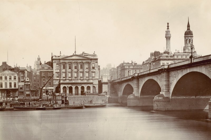 Ironmongers Hall och London Bridge av English Photographer