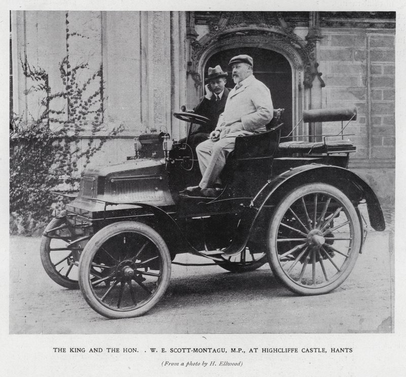 Kung Edward VII med MP, W E Scott-Montagu, på Highcliffe Castle, Hampshire (s/v foto) av English Photographer