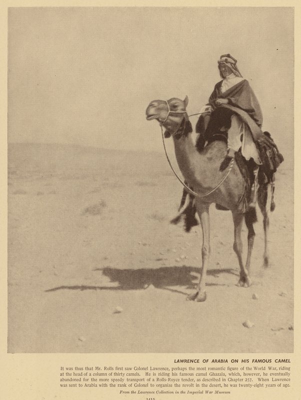 Lawrence av Arabien på denna berömda kamel (svartvitt foto) av English Photographer