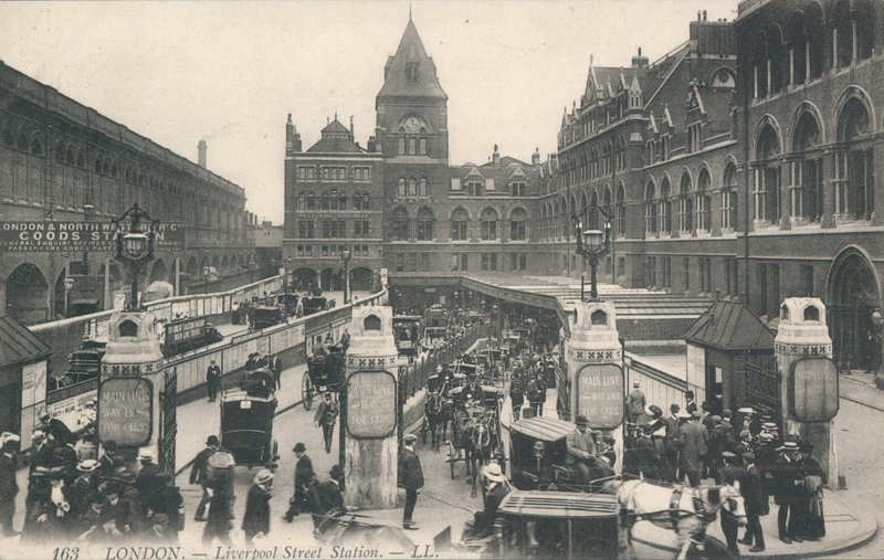 Liverpool Street station, London av English Photographer