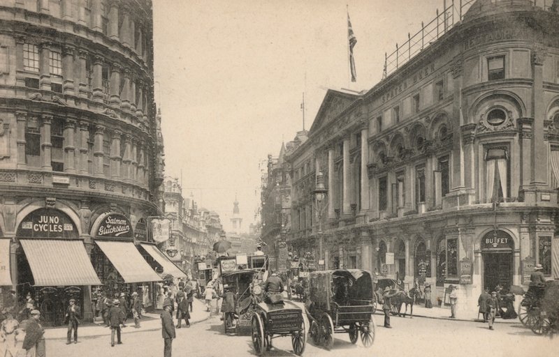 London, Shaftesbury Avenue (s/v foto) av English Photographer