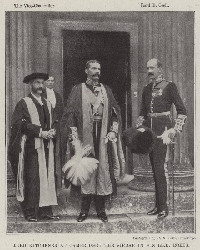 Lord Kitchener i Cambridge, Sirdaren i sina LLD-rockar av English Photographer
