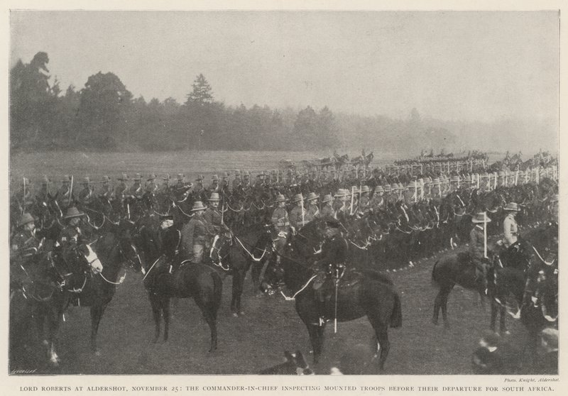 Lord Roberts vid Aldershot den 25 november, överbefälhavaren inspekterar beridna trupper före avresan till Sydafrika av English Photographer