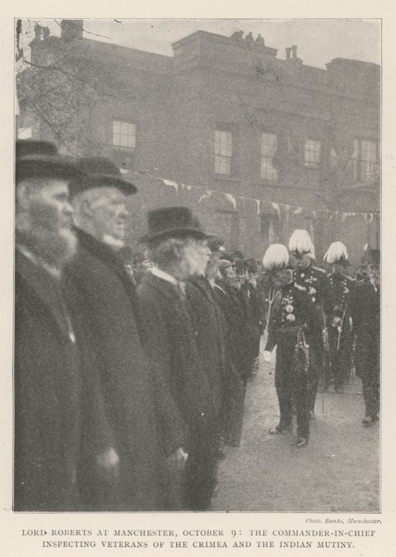 Lord Roberts i Manchester, 9 oktober, överbefälhavaren inspekterar veteraner från Krim och indianmyteriet av English Photographer
