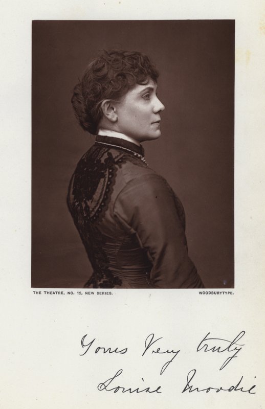 Louise Moodie (svartvitt foto) av English Photographer