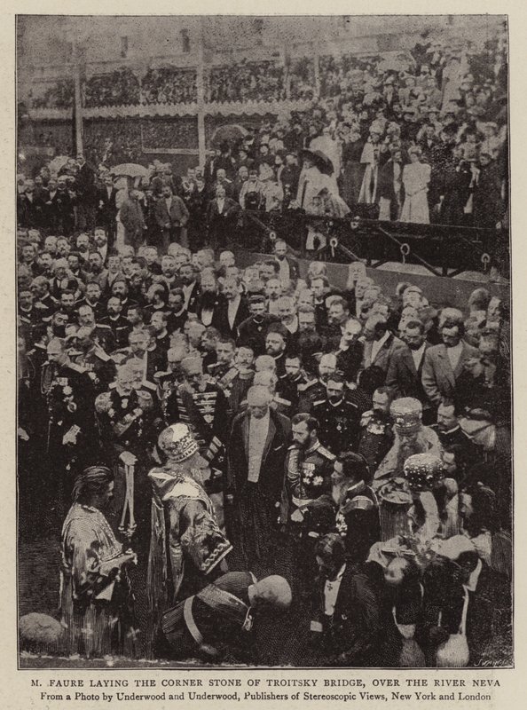 M Faure som lägger hörnstenen av Troitsky-bron, över floden Neva av English Photographer