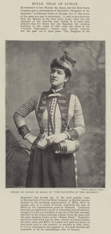 Mademoiselle de Lussan som Maria i Regementets dotter av English Photographer