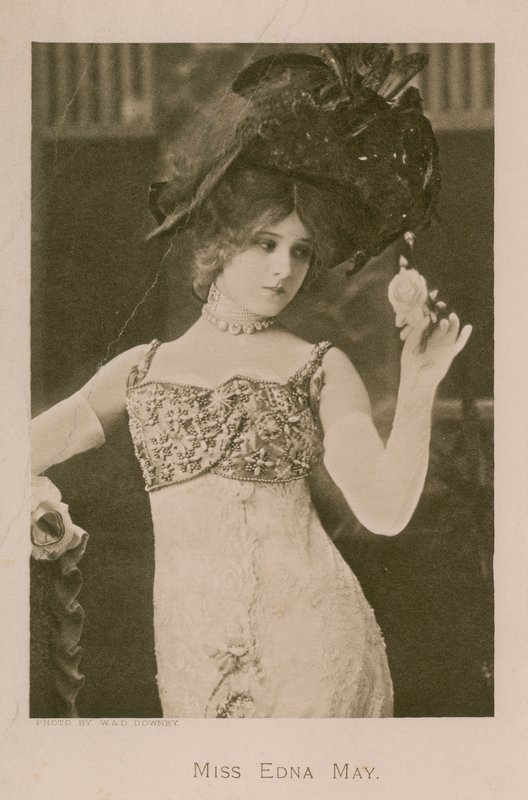 Miss Edna May, fotografi av English Photographer