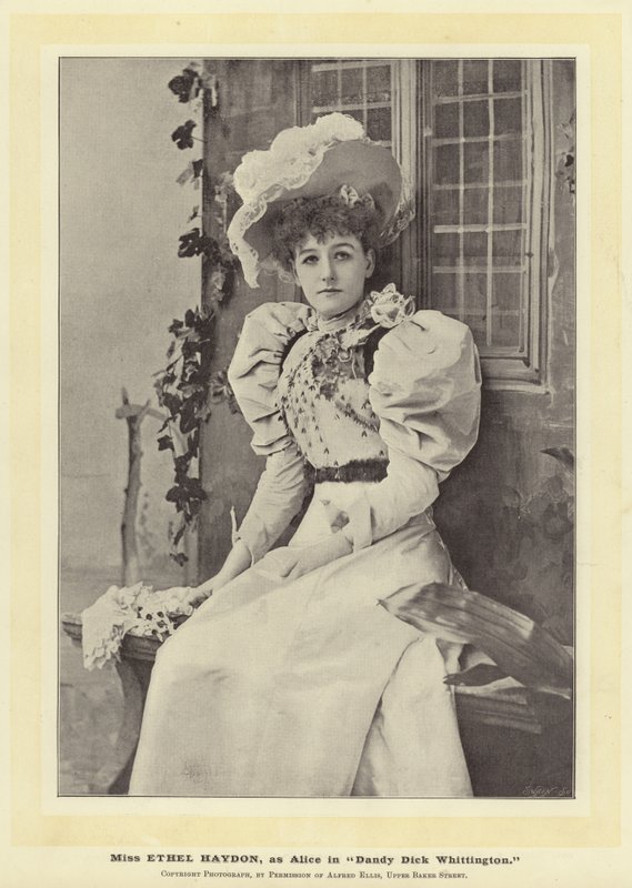 Miss Ethel Haydon, som Alice i Dandy Dick Whittington av English Photographer