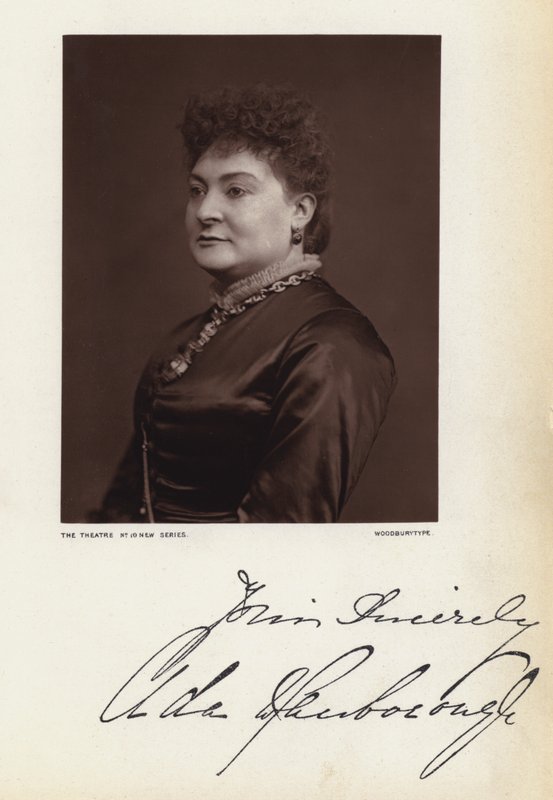 Miss Swanborough (svartvitt foto) av English Photographer