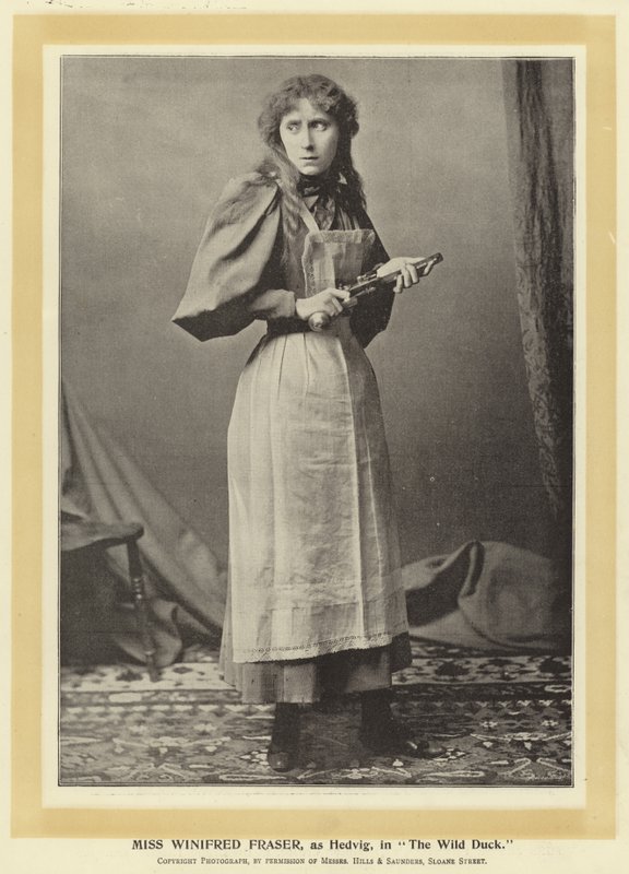 Miss Winifred Fraser, som Hedvig, i Vildanden av English Photographer
