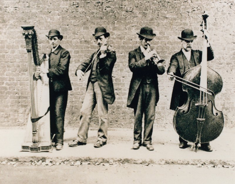 Musiker i Greenwich 1884 av English Photographer