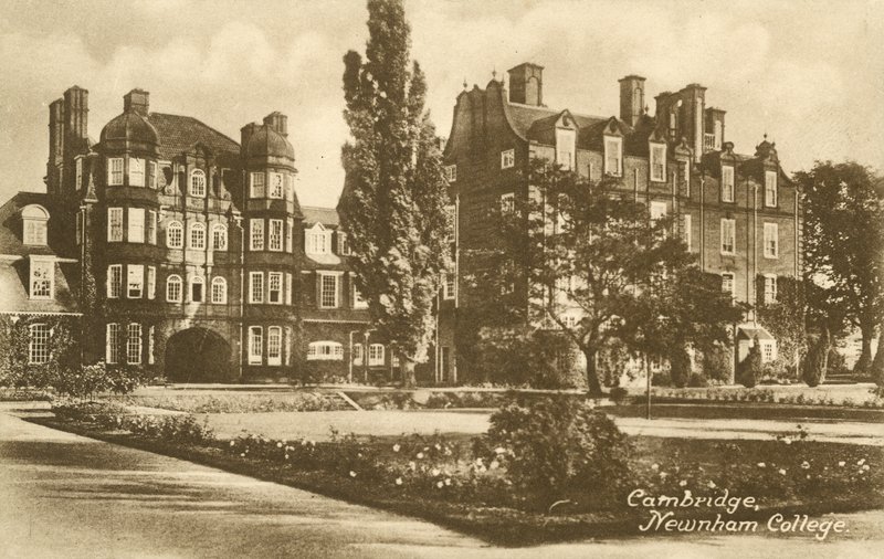 Newnham College, Cambridge (s/v foto) av English Photographer