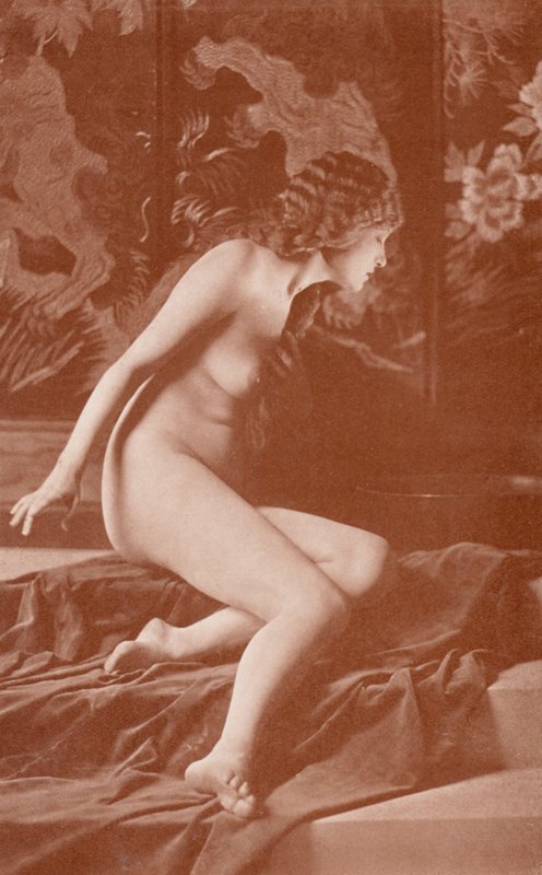 Nudistkonst: Asiens ljus (svartvitt foto) av English Photographer