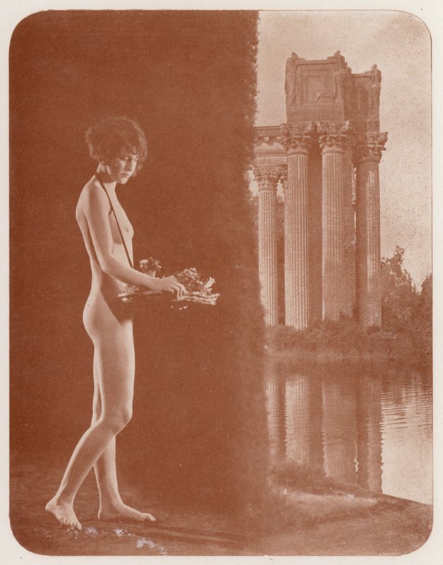 Nudistisk konst: Atens jungfru (svartvitt foto) av English Photographer